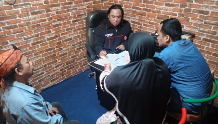 Guru di Surabaya Diduga Jadi Korban Pelecehan Sesama Jenis, Teror WA dan Ancaman Polisi