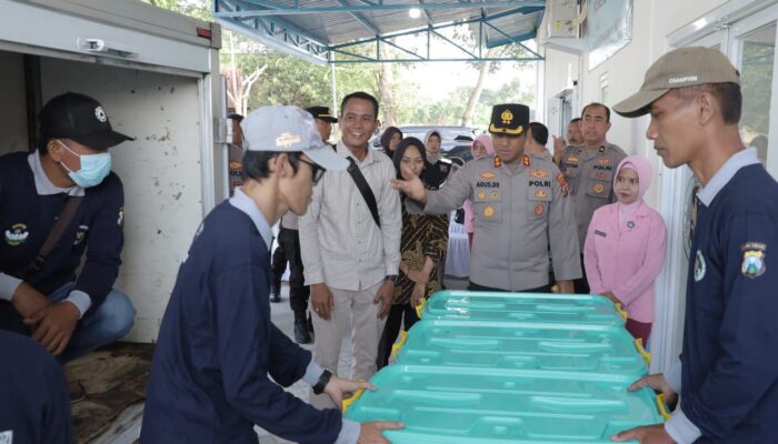 Kapolres Agus Dwi Suryanto Pimpin Langsung Distribusi Makanan Bergizi ke Anak Panti dan Santri