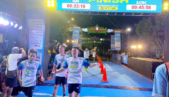 Menko PMK Lepas Ribuan Runner di Medhayoh Night Run 2025