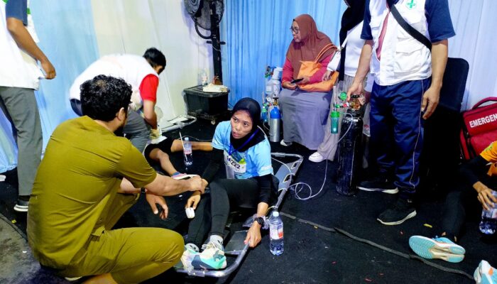 Tim Medis RSUD Sosodoro Bojonegoro Siaga di Medhayoh Night Run 2025