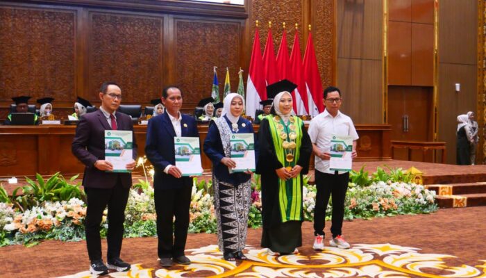 Pidato Perwakilan Wisudawan STIKes Bojonegoro Bikin Mewek Satu Gedung