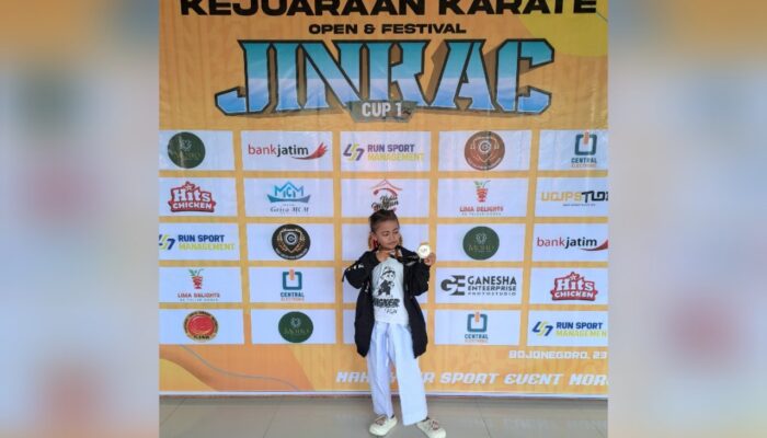Bocah Bojonegoro Ini Hebat, Aqilah Taklukkan Lawan dan Boyong Medali Emas