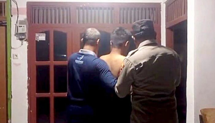Respon Kilat Polisi Tikung Atasi ODGJ Mengamuk di Jotosanur Lamongan