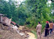 Bencana Mengintai Bubulan Bojonegoro, Excavator Dikerahkan Tengah Malam