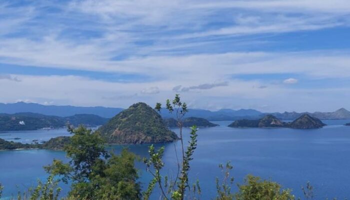 Traveler Wajib Tahu, Ini 7 Spot Tercantik di Pulau Padar