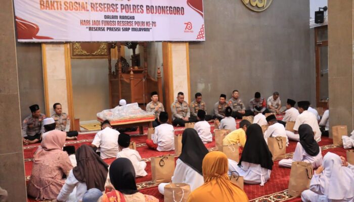 Anak Yatim Dibahagiakan Satreskrim Bojonegoro di HUT Reserse