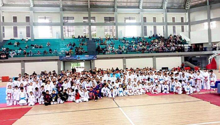 Kejurkab Karate Bojonegoro 2025 Tuntas, Persaingan Sengit di GOR Utama
