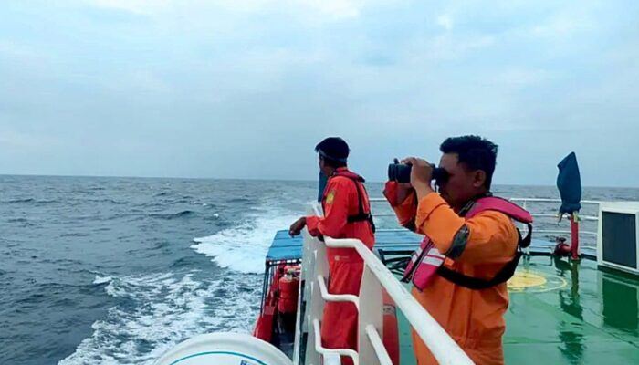 10 ABK Selamat, 1 Hilang: Tragedi Kapal Nelayan Raja Jaya di Laut Lamongan