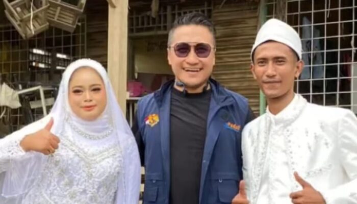 Arie Untung Tak Sengaja Jadi Saksi Nikah Saat Bagi Bantuan di Aceh Tamiang