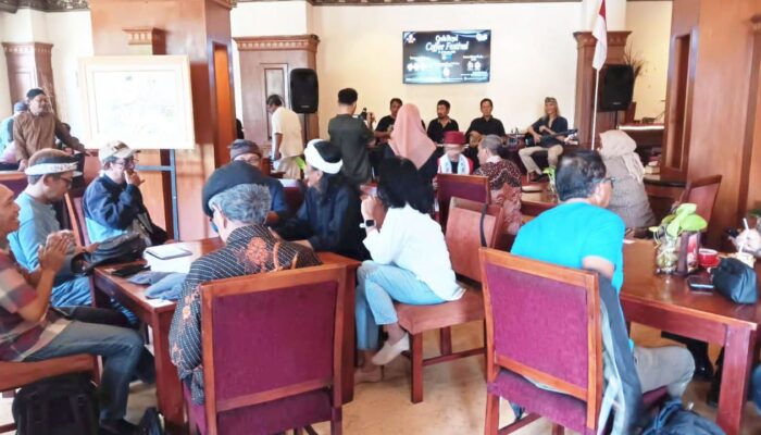Runtah dan Wali Katon, Eksperimen Cerpen Jurnalistik Diluncurkan di Surabaya