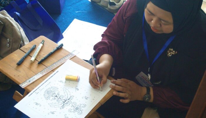 35 Desainer Adu Kreativitas, Batik Motif Bunga Bojonegoro Segera Diluncurkan