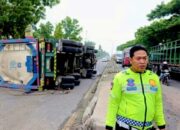 Tabrakan Keras Dua Truk di Lamongan, Lalu Lintas Sempat Macet Total