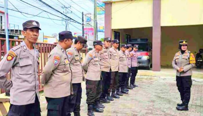 Nobar Persela Berjalan Kondusif, Polisi Lamongan Terapkan Pendekatan Humanis