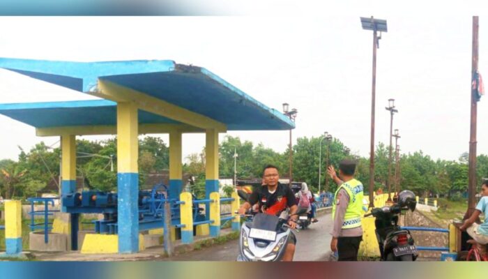 Antisipasi Laka Lantas, Polisi Sukosewu Bojonegoro Atur Lalu Lintas