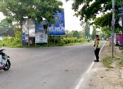 Jam Sibuk Pagi Aman, Polisi Jaga Pertigaan Sugihwaras Bojonegoro