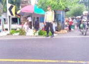 Polri Hadir di Tengah Warga, Lalu Lintas Pasar Gubuk Dhuwur Margomulyo Bojonegoro Terkendali