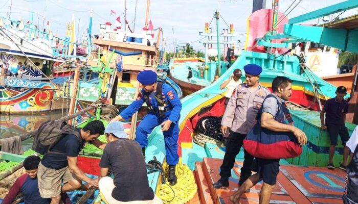 Cuaca Ekstrem Hantam Kapal Nelayan Lamongan Hingga Tenggelam