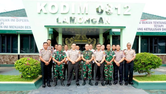 Hangat dan Akrab, Kapolres Lamongan Silaturahmi ke Kodim 0812