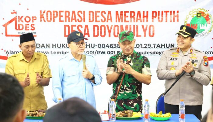 Menko Pangan Datangi KDKMP Lamongan