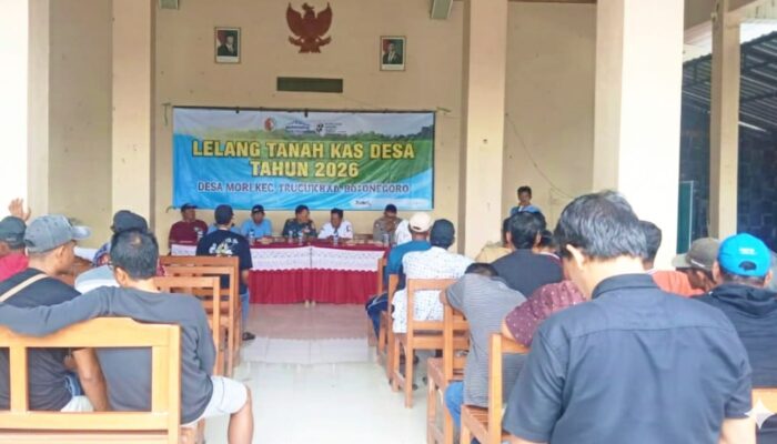 Polsek Trucuk Bojonegoro Pastikan Lelang Tanah Kas Desa Mori Berjalan Kondusif