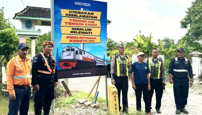 Antisipasi Laka Lantas, Satlantas Lamongan Perketat Edukasi di Perlintasan KA