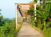 Nekat Buang Sampah di Jembatan KA, Siap-Siap Ditindak Pemdes Margorejo Tuban