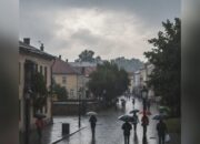 Siang Hujan Ringan, Malam Berawan: Ini Detail Cuaca Bojonegoro