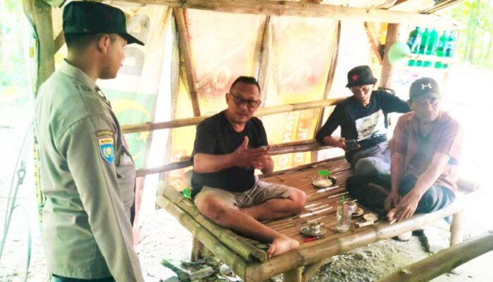 Dekatkan Diri ke Warga, Polsek Gondang Bojonegoro Intensifkan Patroli Dialogis