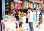 Patroli Pasar Kanor Bojonegoro, Polisi Pastikan Keamanan Toko Emas