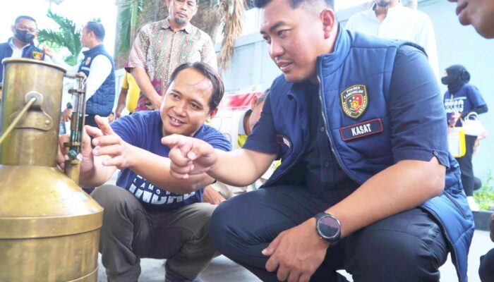 Sidak SPBU di Lamongan, Polisi Pastikan BBM Aman dan Sesuai Standar