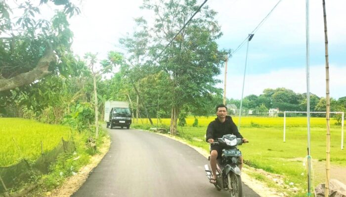 Aspal Baru di Dukuhkidul Bojonegoro Bikin Petani Untung, Distribusi Hasil Panen Makin Lancar