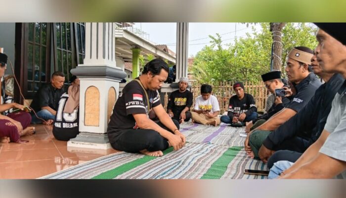 PWB Bojonegoro Gelar Tahlil dan Buka Bersama, Takjil Dibagikan di Jalan Veteran