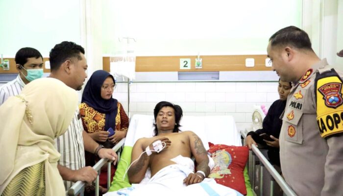 Luka Perut Parah, Dokter RSUD Ibnu Sina Gresik Ungkap Kondisi Korban Pembacokan