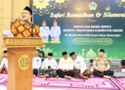 Tutup Safari Ramadan di Sumengko, Wabup Gresik Titip Pesan Penting untuk Orang Tua