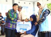 Pendopo Kasiman Penuh Haru, Bupati Bojonegoro Wahono Salurkan Bantuan Sosial