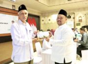 Bayar Zakat Bareng Bupati Yani, ASN Gresik Didorong Perbanyak Sedekah