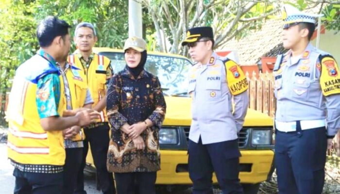 Jalan Nasional Bergelombang Jadi Sorotan Warga, Wabup Bojonegoro Turun Langsung ke Lokasi