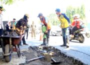 Antisipasi Arus Mudik, Kapolres Bojonegoro Tinjau Langsung Perbaikan Jalan Nasional