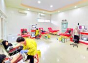 Stok Darah Menipis di Ramadan, PMI Bojonegoro Bagikan 300 Paket Sembako