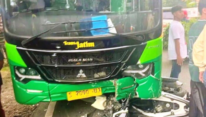 Kecelakaan Mengerikan di Lamongan, Satu Tewas, Istri dan Anak Luka-Luka