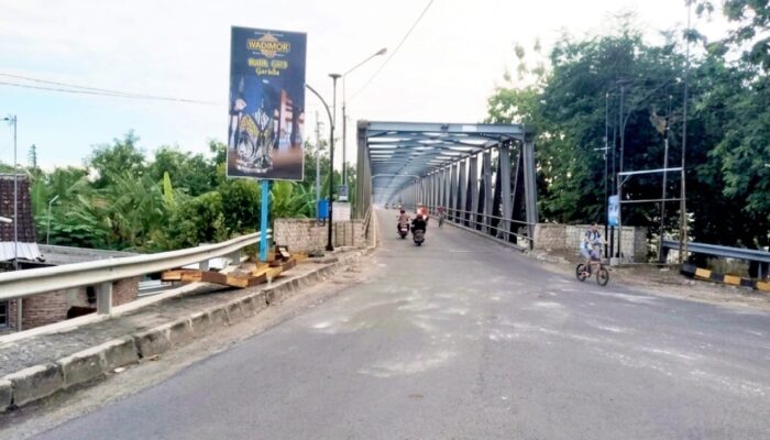 Diduga Dibongkar Oknum, Portal Jembatan Glendeng Kalirejo Bojonegoro Raib Tanpa Penjelasan