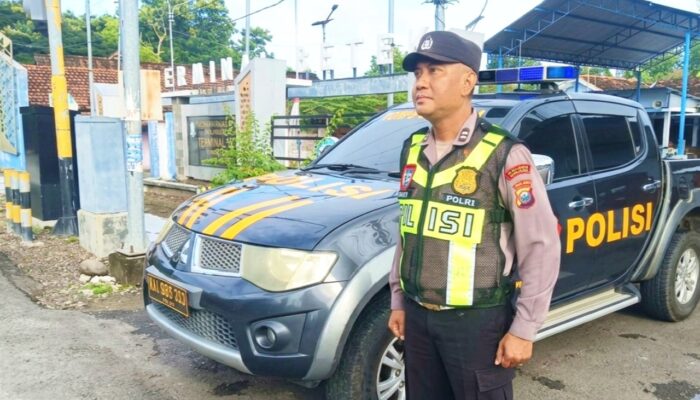 Sapa Pagi Jadi Andalan, Polsek Gondang Jaga Keselamatan Pengendara