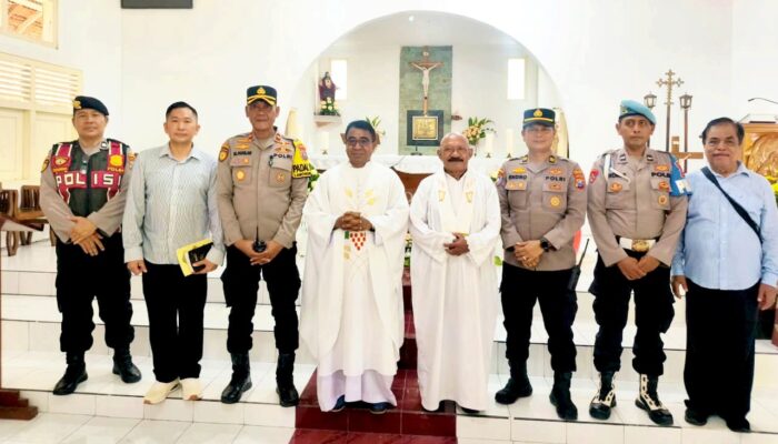 Sterilisasi Hingga Metal Detector, Polisi Jaga Ketat Ibadah Paskah di Lamongan