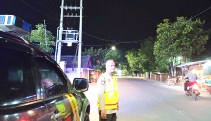Warga Lebih Tenang, Polisi Gencarkan Patroli Malam di Tambakrejo Bojonegoro