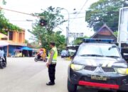 Warga Tambakrejo Bojonegoro Makin Aman, Polisi Rutin Gelar Patroli