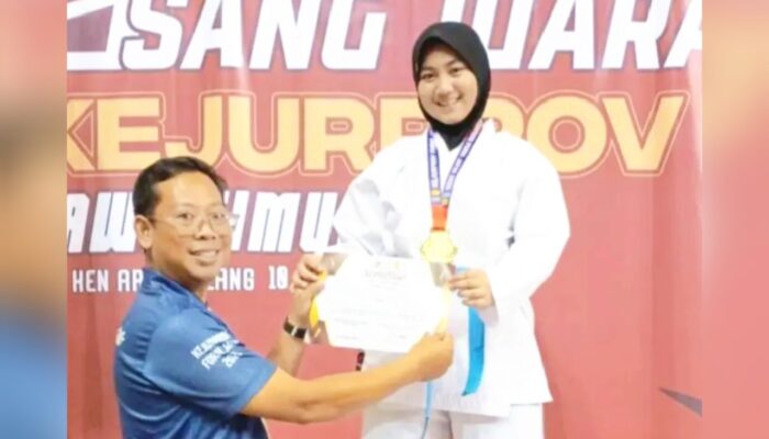 Tak Terbendung, Atlet Karate Muda Bojonegoro Rebut Medali Emas di Kejurprov Jatim