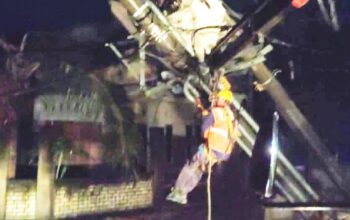 Mendadak Mencekam, Angin Puting Beliung Sapu Turi Lamongan, Listrik Terganggu