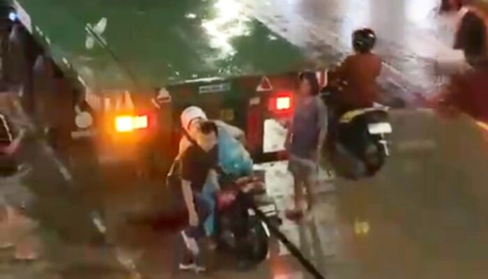 Tabrakan di Kalitidu Bojonegoro, Motor Hantam Trailer yang Sedang Parkir