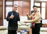 Pemuda Tuli Ini Jelajah Indonesia dan Temui Bupati Bojonegoro