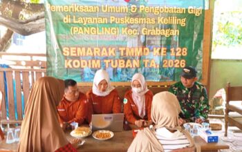 Warga Nikmati Layanan Gratis di TMMD Tuban